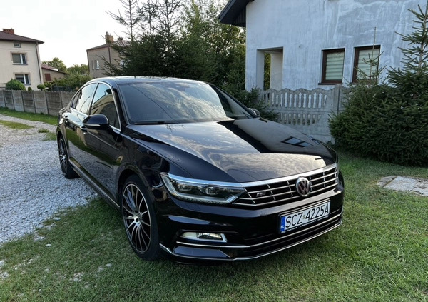 Volkswagen Passat cena 82300 przebieg: 150000, rok produkcji 2017 z Częstochowa małe 191